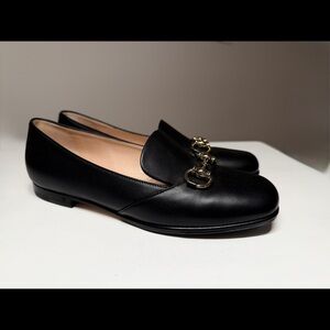 Brand new Gucci leather shoes. Size 36, US6